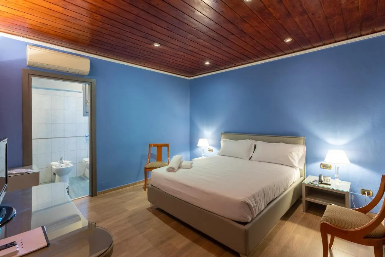 Motel Hotel Charlie Settala 4*,  Italy