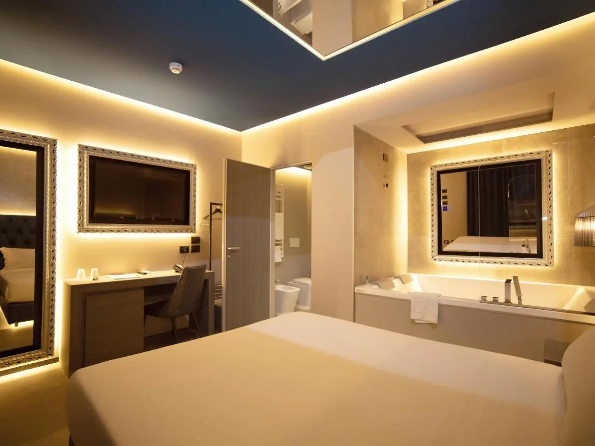Motel Hotel Charlie Settala 4*,  Italy