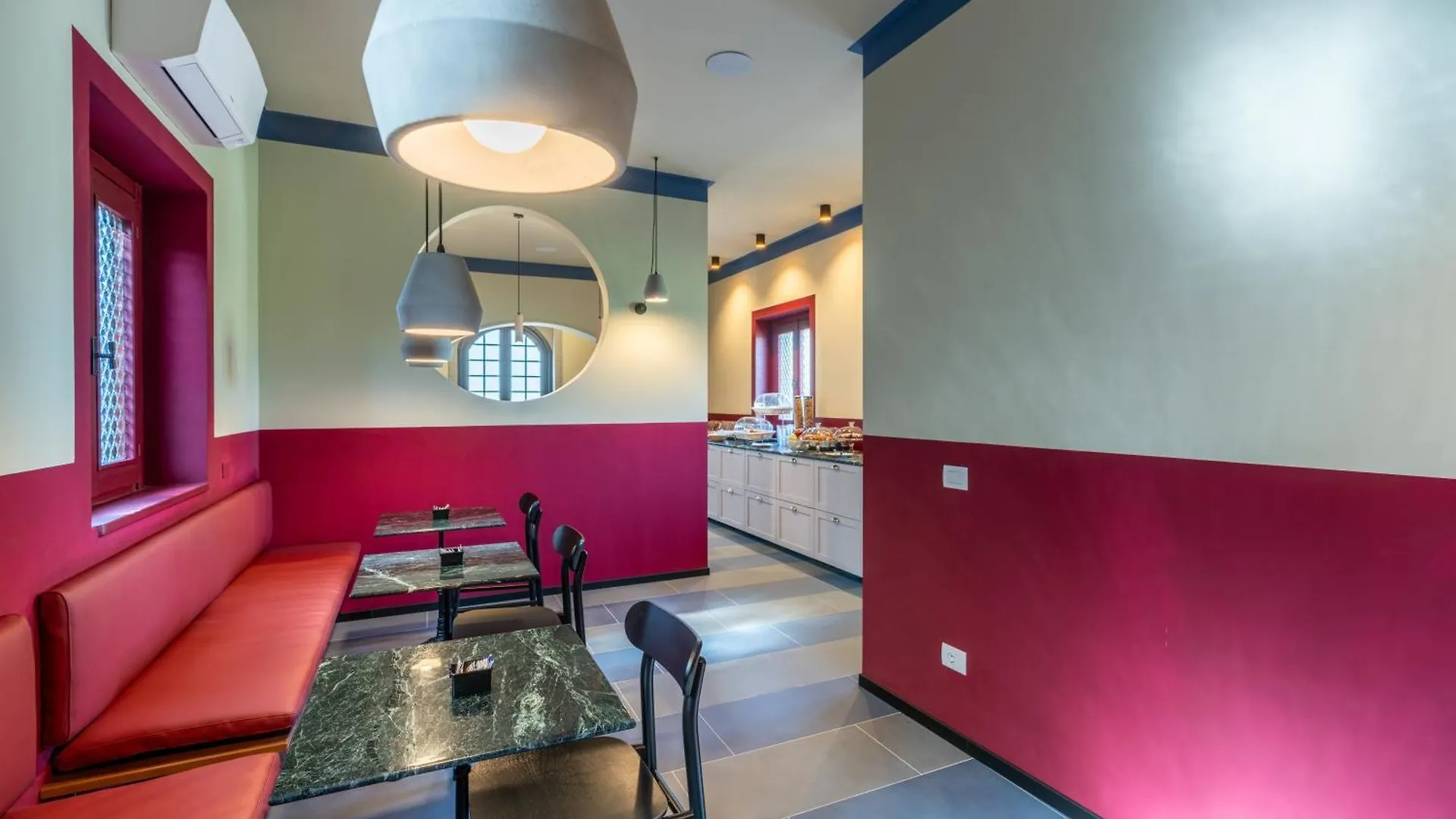 Motel Hotel Charlie Settala 4*,  Italia